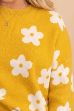 Picking Sunflowers Print Sweater -Outlet Bella Ella Boutique Store 2 7e66c748 baf4 4b3f b84d a7a6b8482aa2 5000x