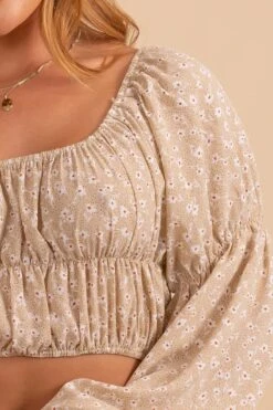 Love In Floral Cinched Cropped Top -Outlet Bella Ella Boutique Store 2 8b7d1ff9 36ca 445a 8c73 c0205452443e 5000x