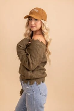 Autumn Moon Distressed Sweater -Outlet Bella Ella Boutique Store 3 a130465a 7a52 4d5d bbc4 0267c3acfcd5 5000x