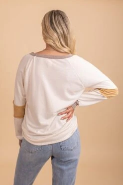 Be A Light Color Block Long Sleeve Top -Outlet Bella Ella Boutique Store 4 7d325368 a602 466f 9efe e1993f84f710 5000x