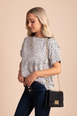 Hello Hollywood Leopard Print Blouse 18 Hello Hollywood Leopard Print Blouse -Outlet Bella Ella Boutique Store BELLAELLA 1.5.22 1170 5000x