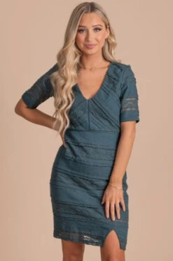 Effortlessly Elegant Knee-Length Dress