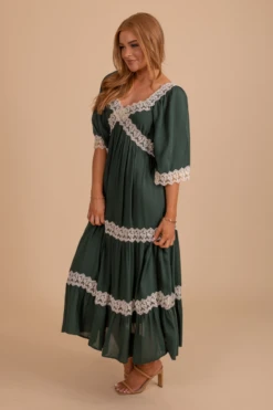 Find Me In The Evergreens Lace Maxi Dress -Outlet Bella Ella Boutique Store FindMeInTheEvergreens Side 5000x