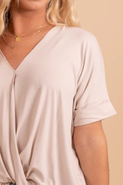 Going Steady Short Sleeve Blouse 28 Going Steady Short Sleeve Blouse -Outlet Bella Ella Boutique Store GoingSteadyShortSleeveBlouse Detail 5000x