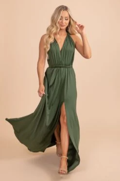 Lovers Twist Maxi Dress 28 Lovers Twist Maxi Dress -Outlet Bella Ella Boutique Store LoversTwistMaxiDress Front2 HunterGreen 5000x
