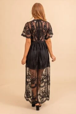 Simple Serenity Lace Maxi Dress -Outlet Bella Ella Boutique Store blacklacemaxiback 5000x