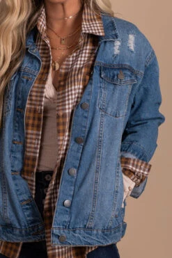 Fade Into View Distressed Denim Jacket -Outlet Bella Ella Boutique Store dark detail 5000x