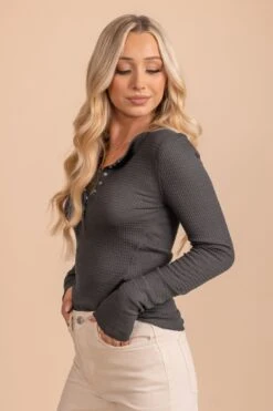 It's The Simple Things Waffle Knit Buttoned Top -Outlet Bella Ella Boutique Store gray top side 5000x