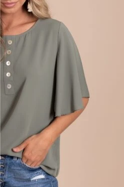 Focus On The Good Button Blouse -Outlet Bella Ella Boutique Store oatmeal 2 404e8140 ab2f 4e67 b84e e5fa975eea37 5000x